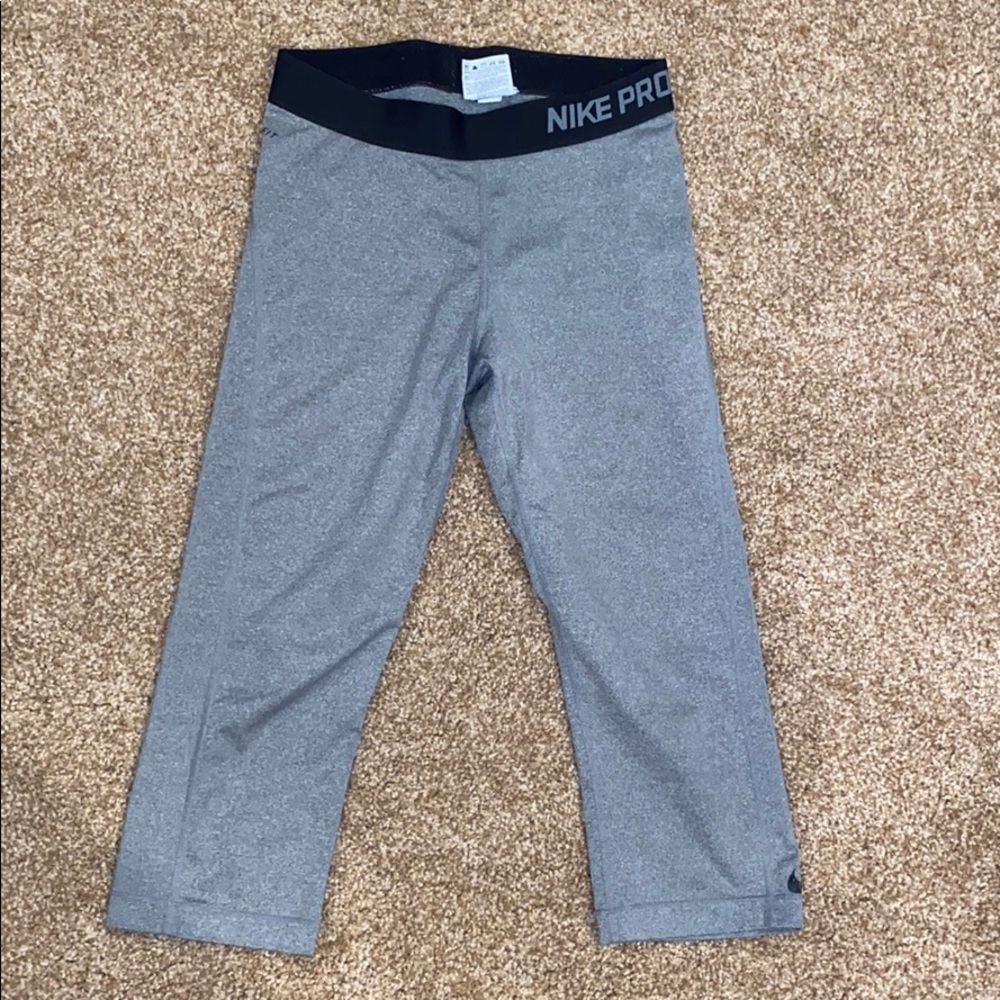 cropped nike leggings
